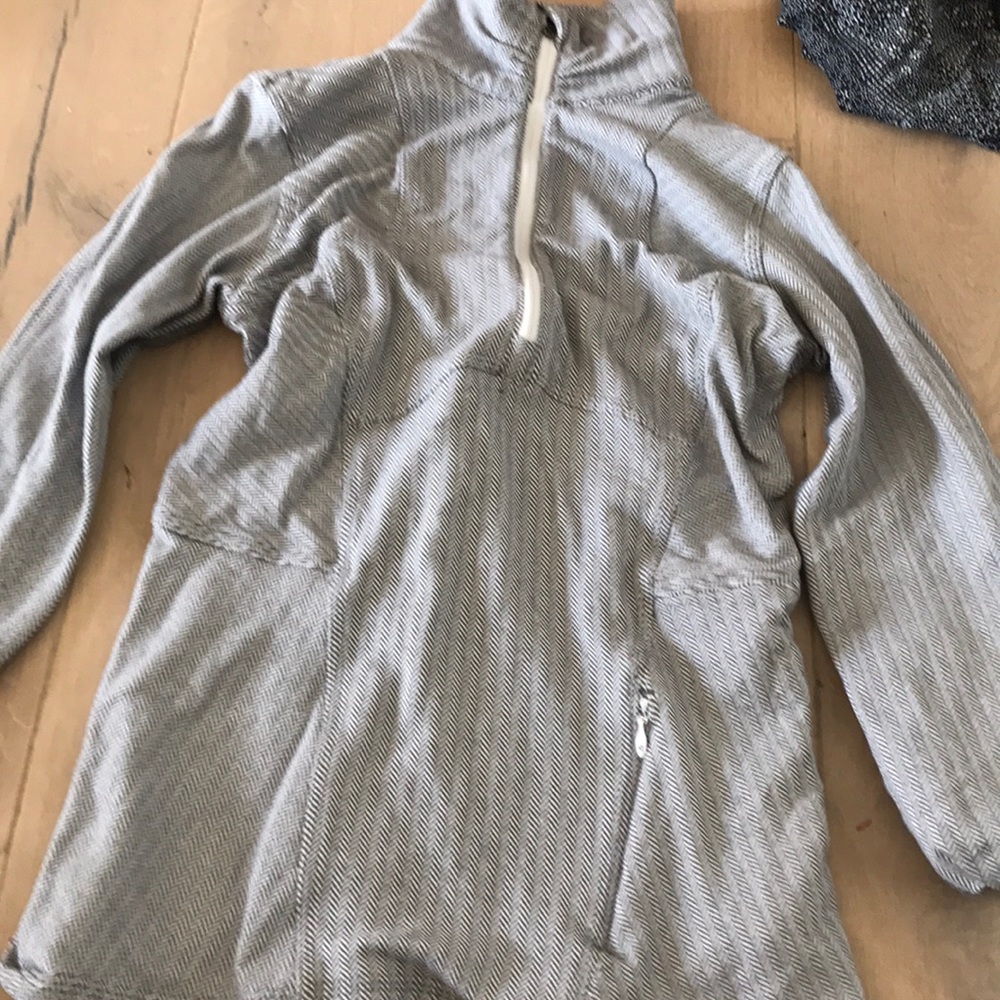 LULULEMON JACKET